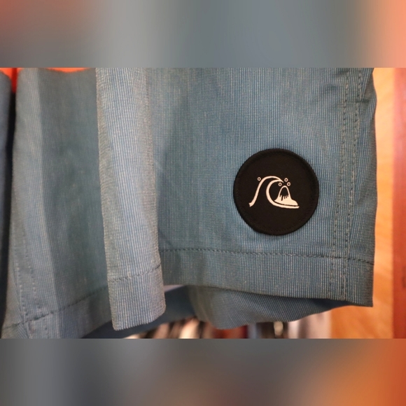 Quick Silver 🌊 Men's Volley Shorts - Picture 5 of 6